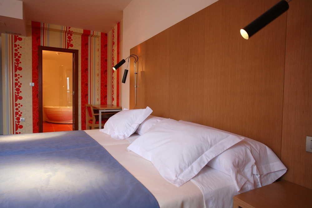 Burela Hotel Ril מראה חיצוני תמונה